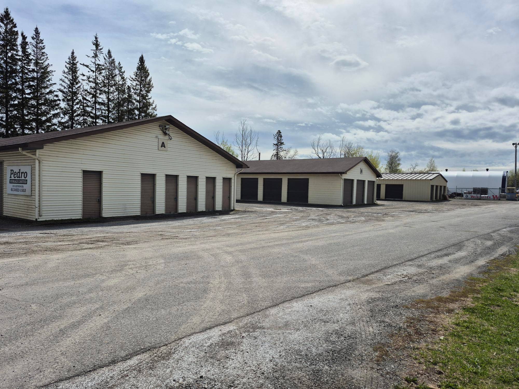 Blossom Park - Airport And Area, ON K1T 3V3,2474 Leitrim RD