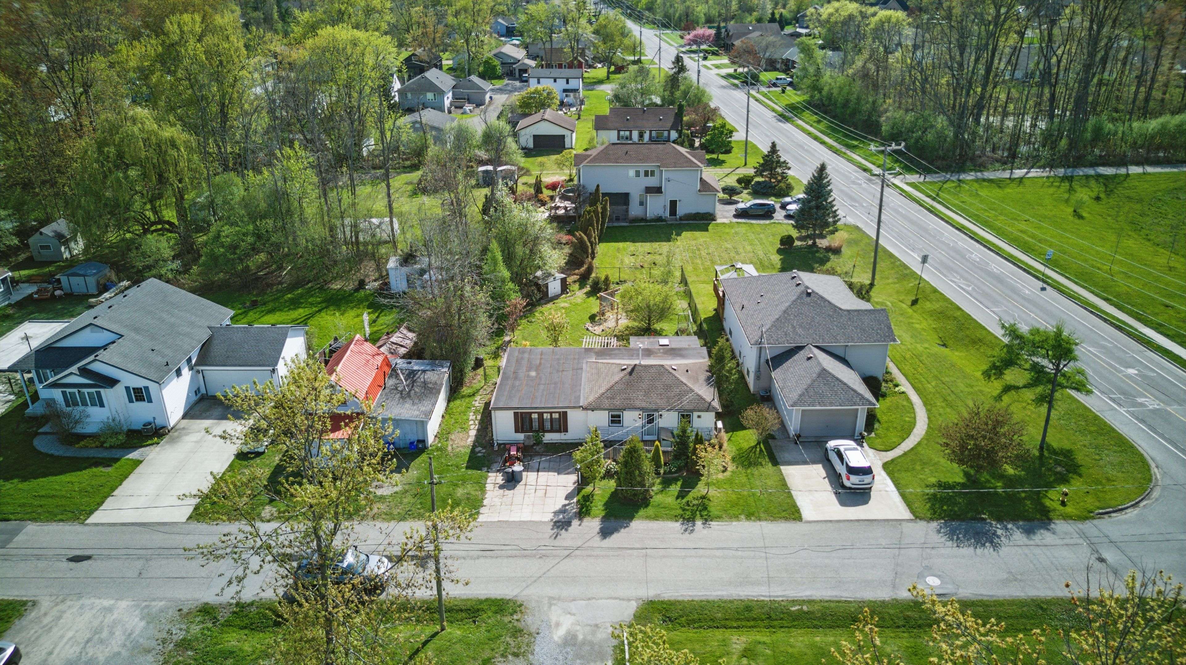 Fort Erie, ON L2A 5J6,99 Joseph ST