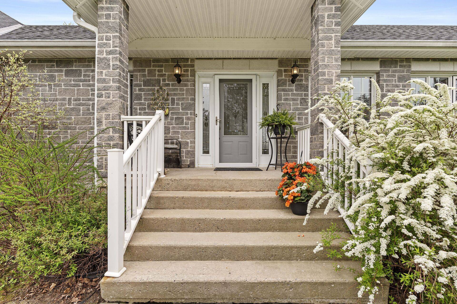 Kingston, ON K7L 5H6,19 Dalgleish AVE