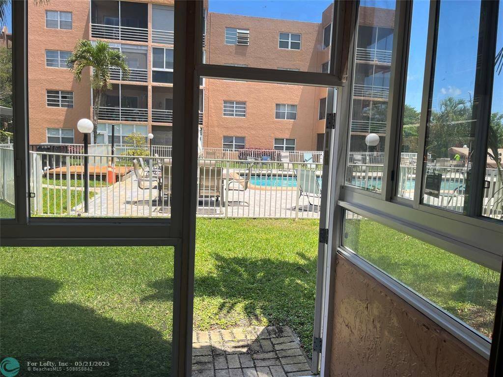 Sunrise, FL 33322,3048 E Sunrise Lakes Dr #120