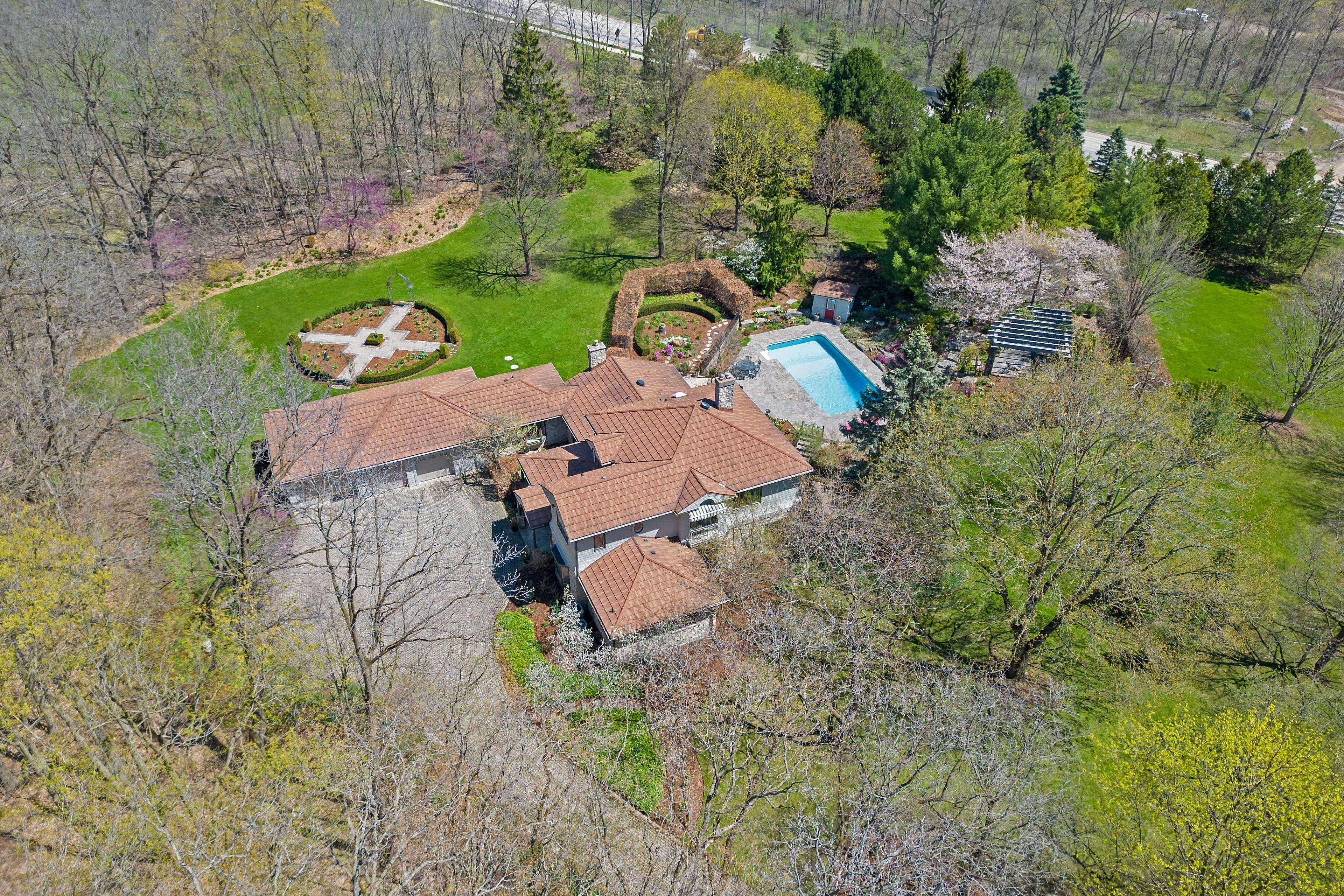 London South, ON N6K 3S6,3 Old Oak LN
