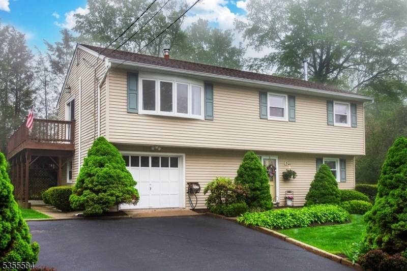 Vernon Twp., NJ 07460,19 W Lakeview Rd