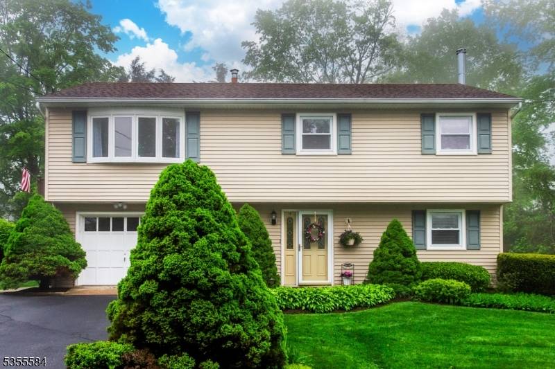Vernon Twp., NJ 07460,19 W Lakeview Rd