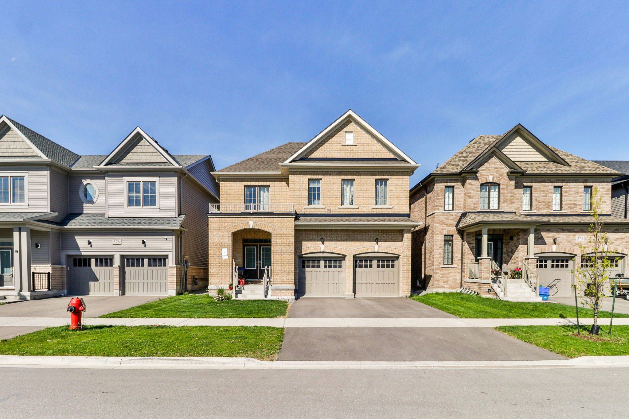Georgina, ON L4P 0K2,376 Danny Wheeler BLVD