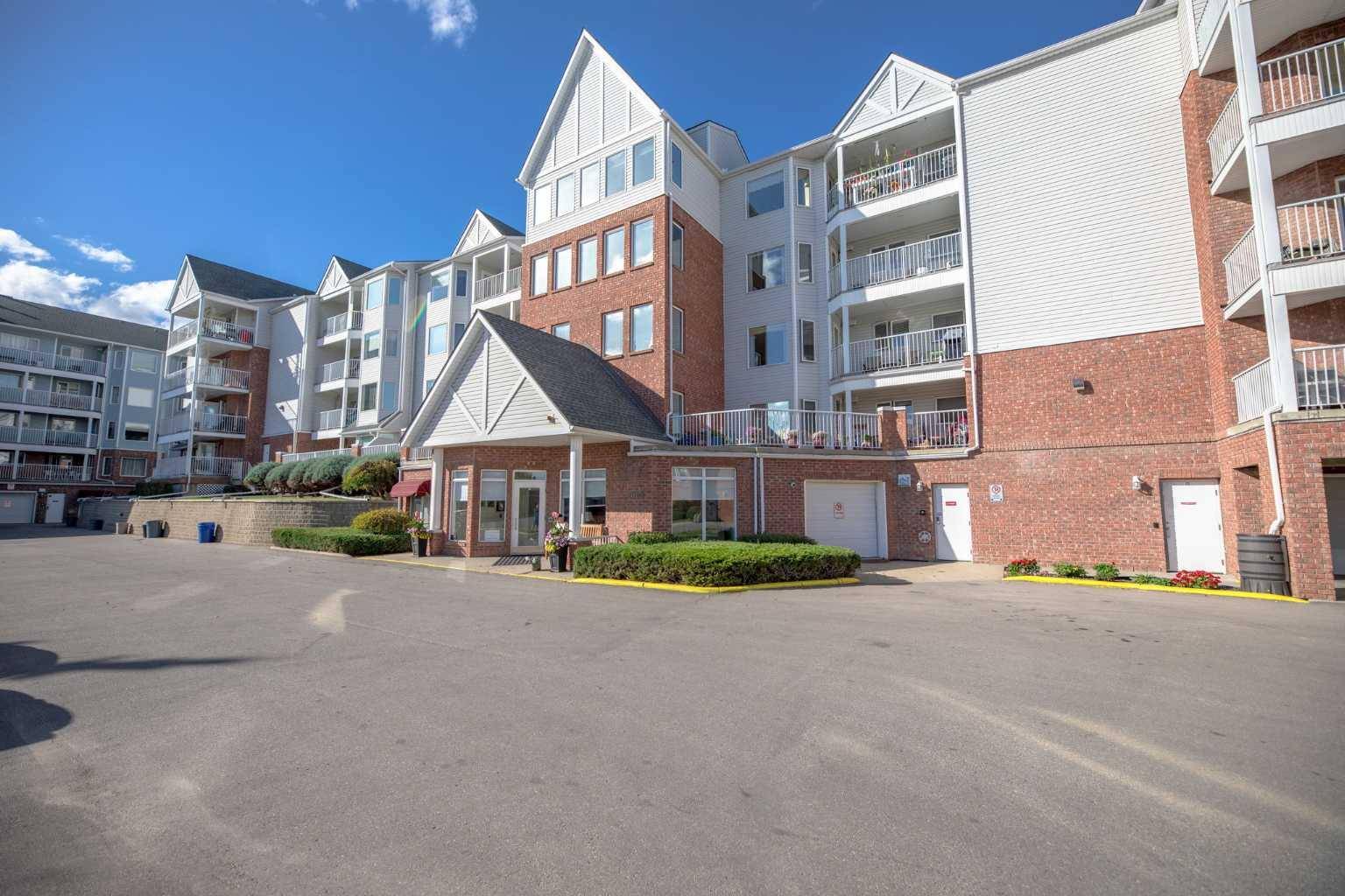 Calgary, AB T3G 4C9,2206 Hawksbrow PT NW