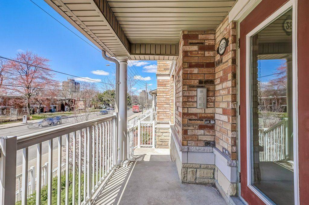 Toronto E04, ON M1L 0E8,651 Warden AVE #D38