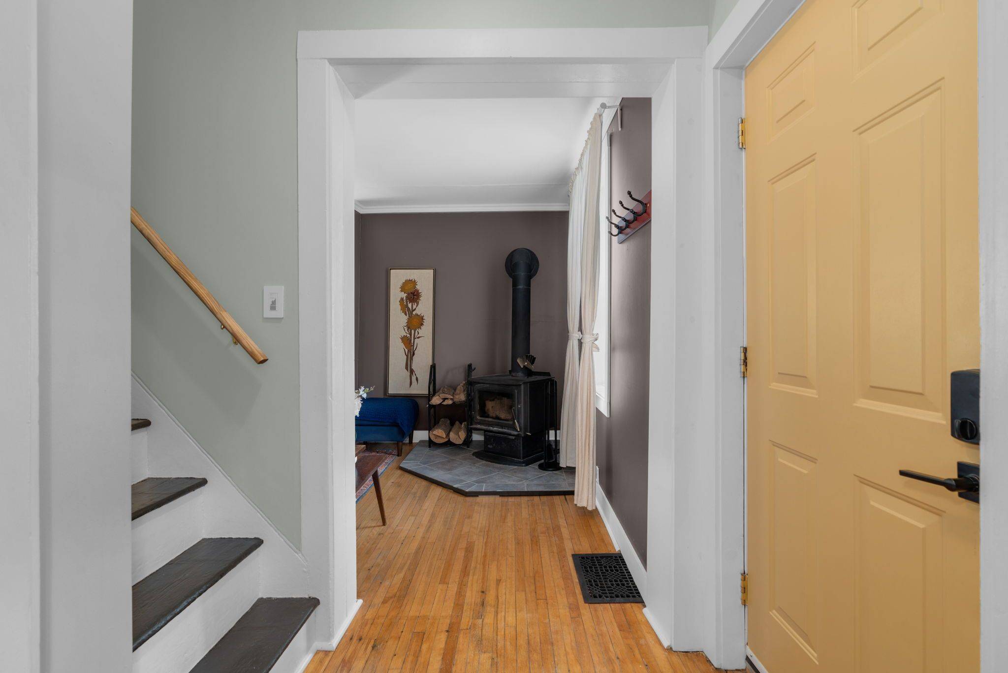 Clearview, ON L0M 1G0,4 Wellington ST E