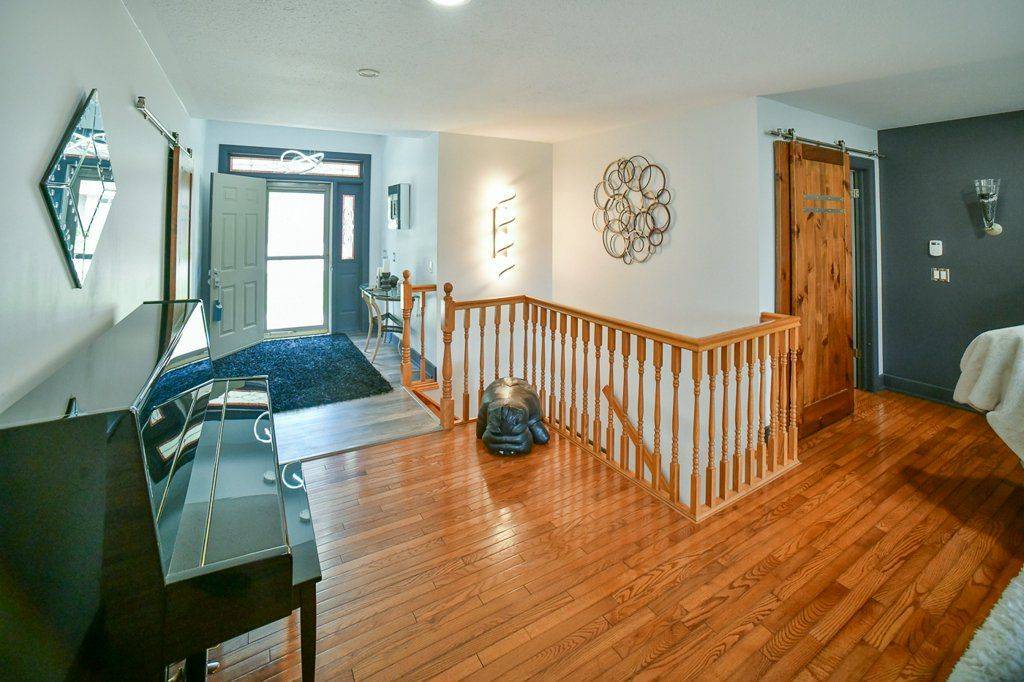 Adelaide Metcalfe, ON N7G 4C7,10 Evergreen CT