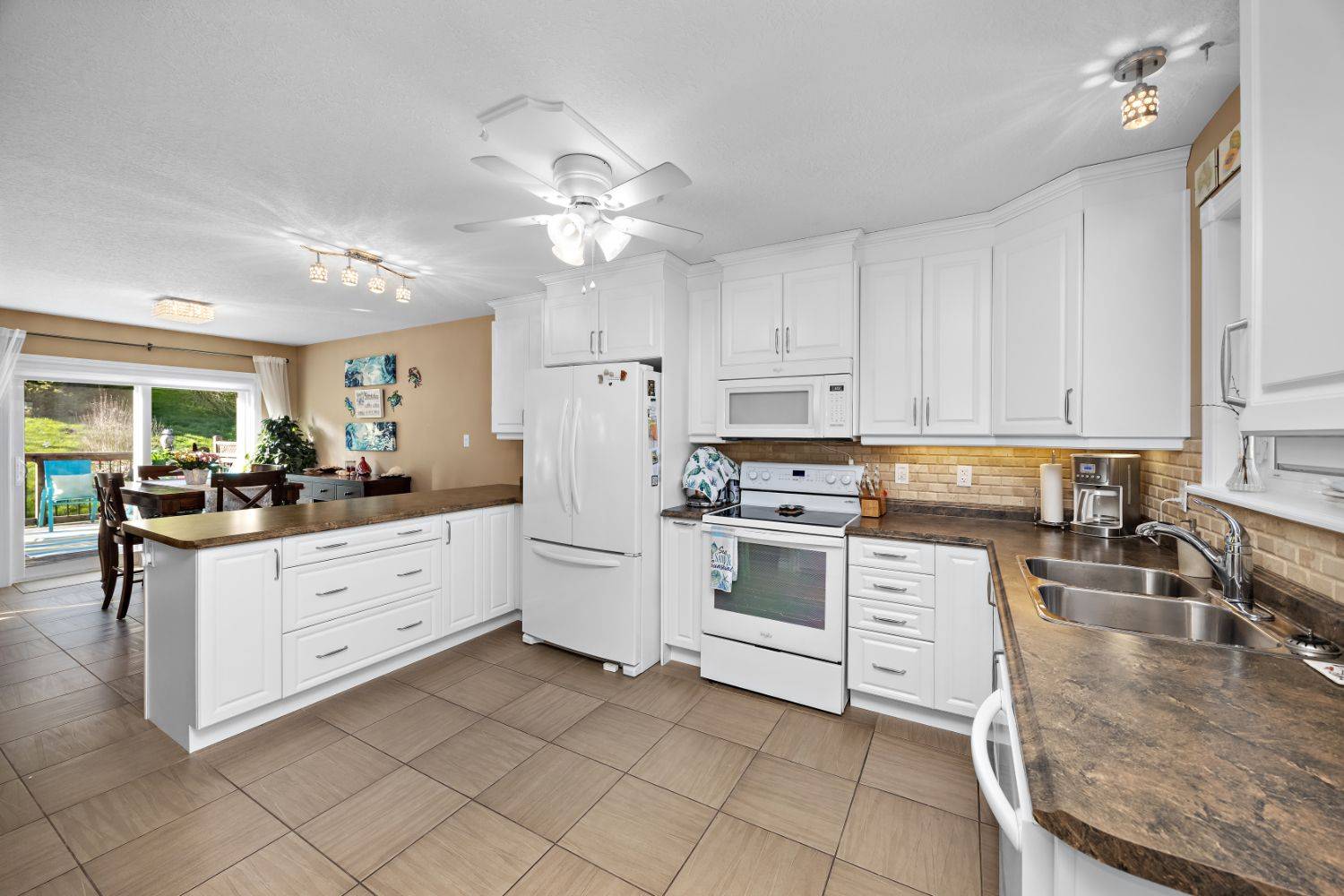 Peterborough North, ON K9L 0G1,301 Carnegie AVE #162