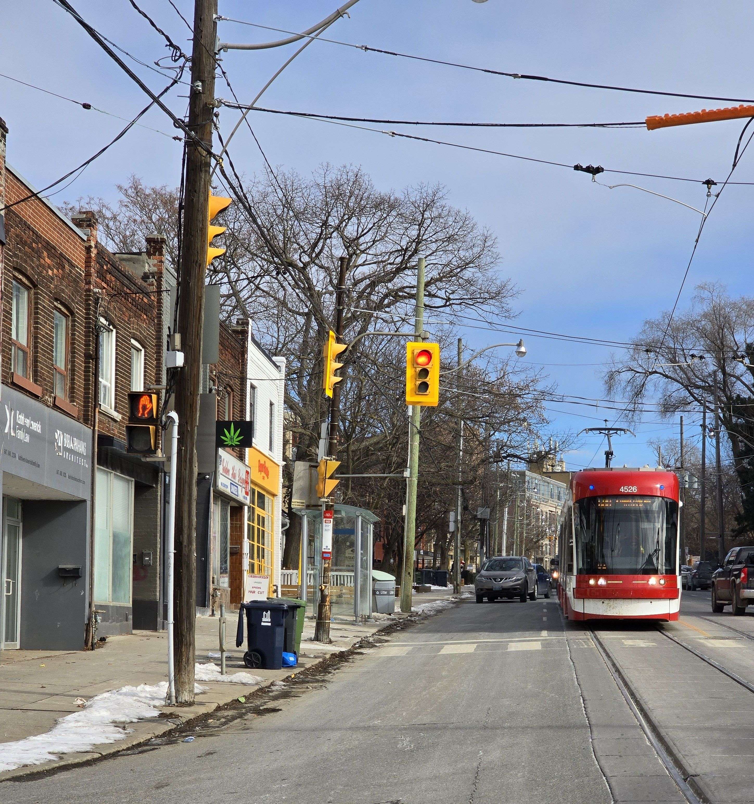 Toronto E02, ON M4L 1V3,452 Kingston RD