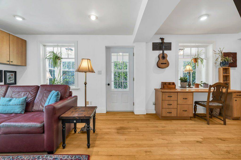 Guelph/eramosa, ON N0B 1P0,23 Cedar ST