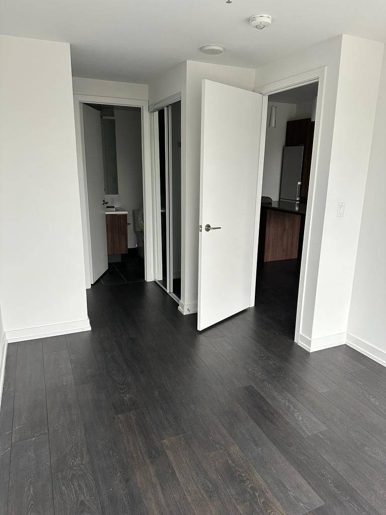 Toronto C01, ON M5T 0C8,203 College ST #506