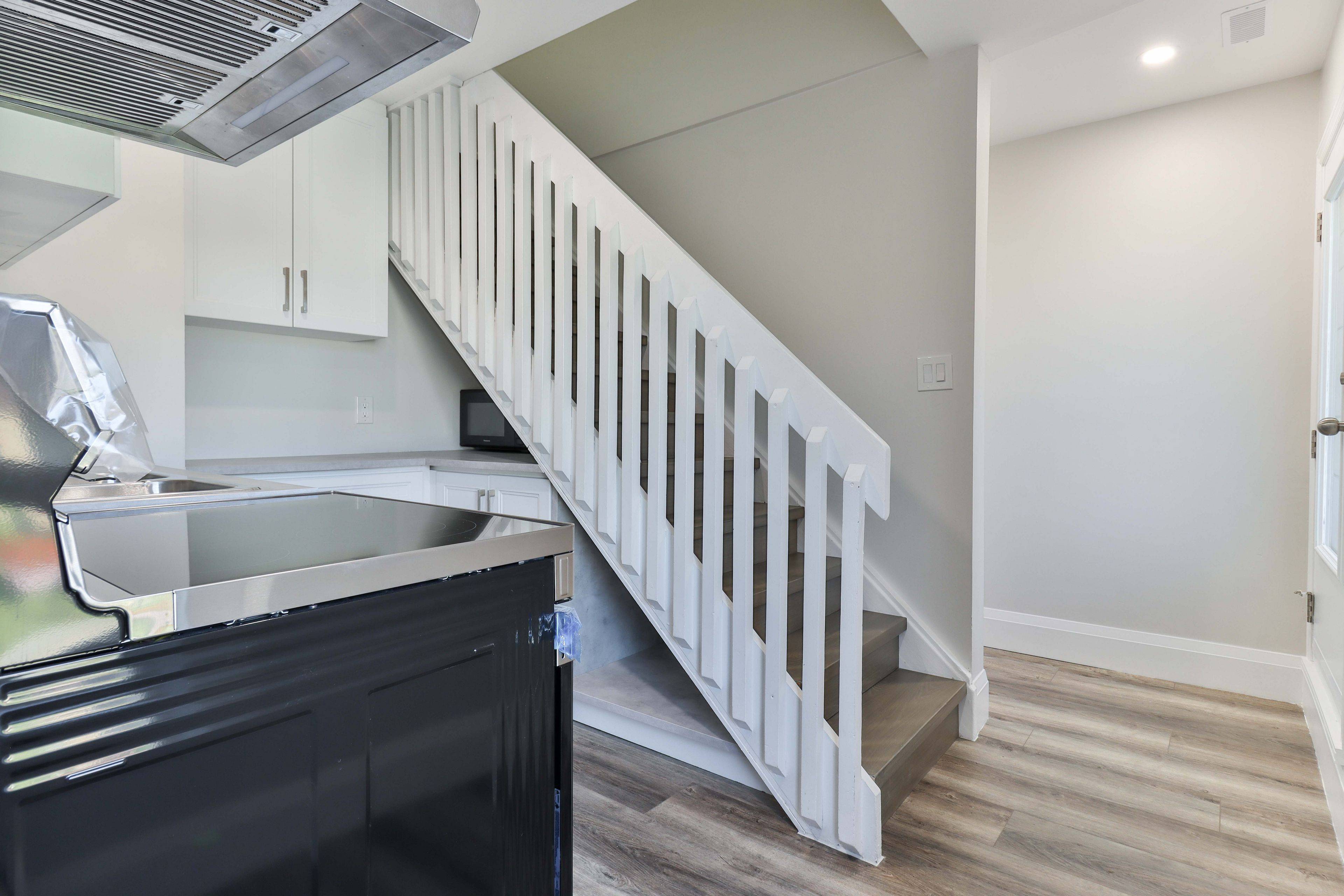 Newmarket, ON L3Y 1K7,487 Eagle ST #Suite B
