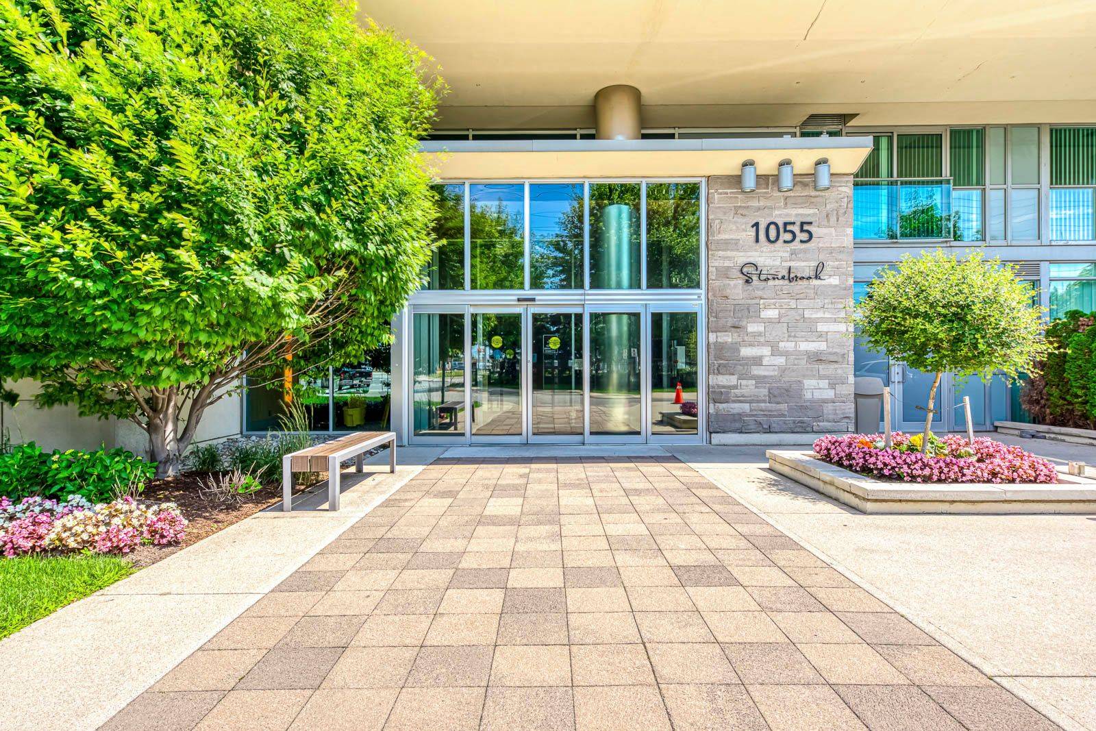 Mississauga, ON L5J 0A3,1055 Southdown RD #905