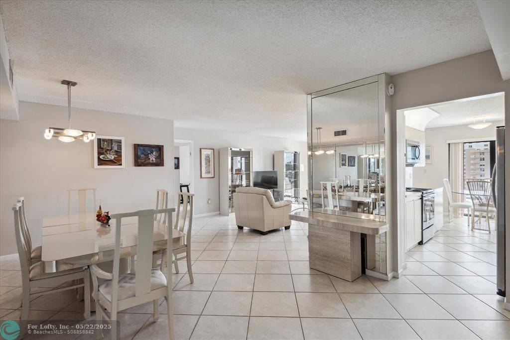 Hollywood, FL 33019,1201 S ocean Dr.  #710S