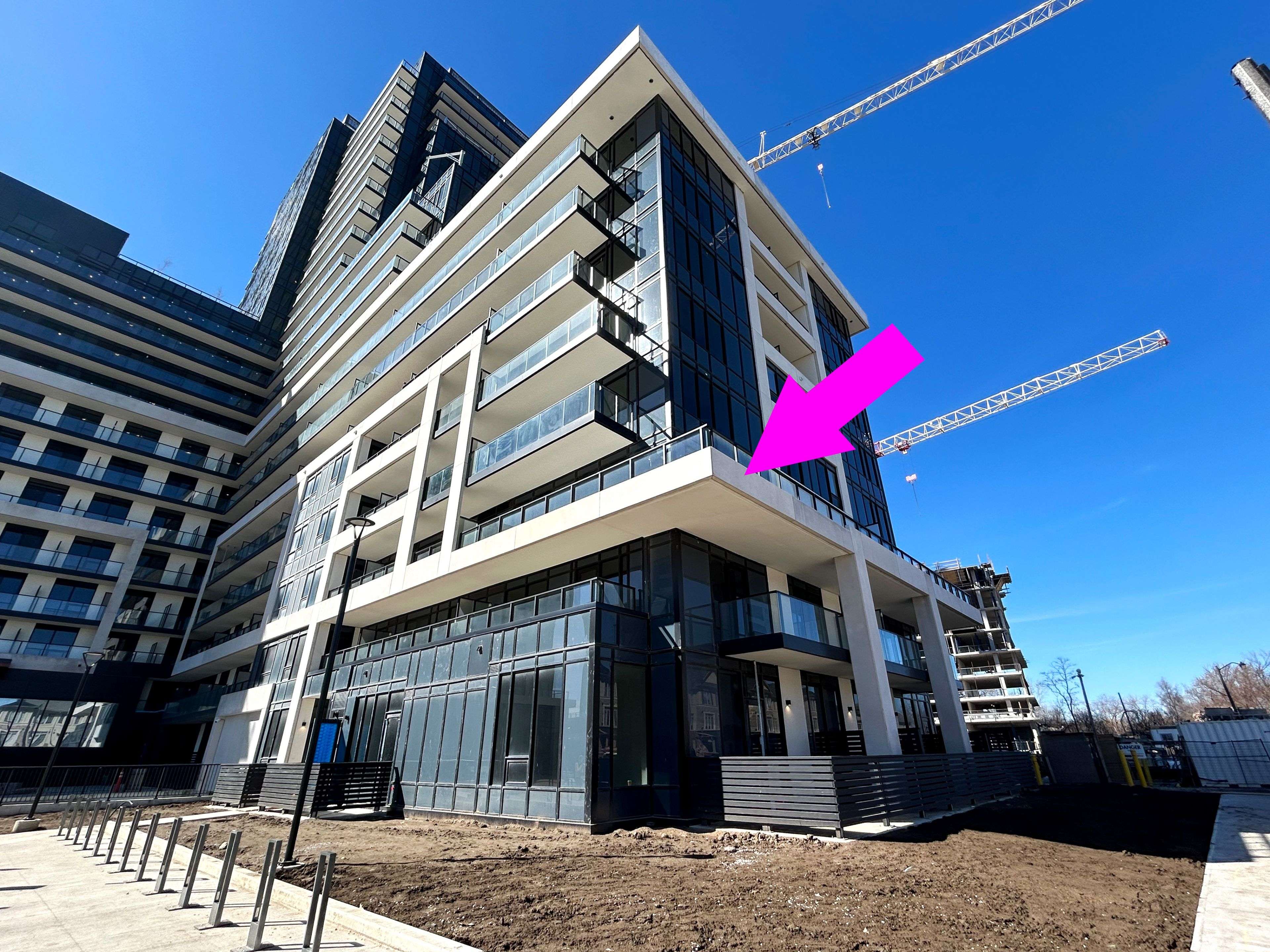 Oakville, ON L6H 7X9,3220 William Coltson AVE #323