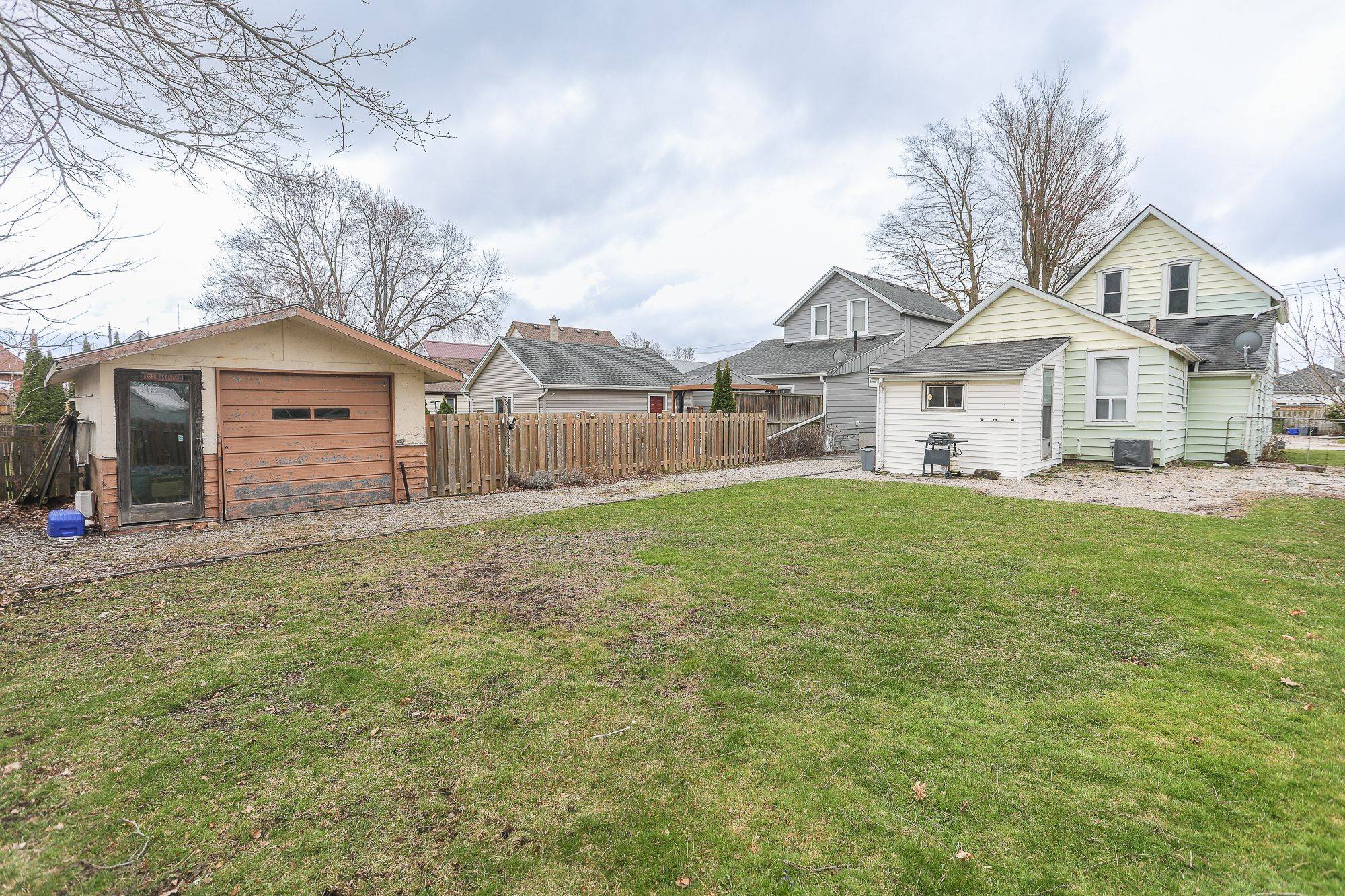 St. Thomas, ON N5P 1P8,15 Eagle ST