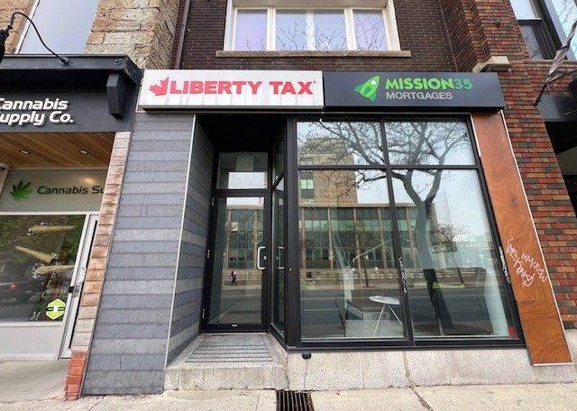 Hamilton, ON L8N 2B9,59 John ST S #C
