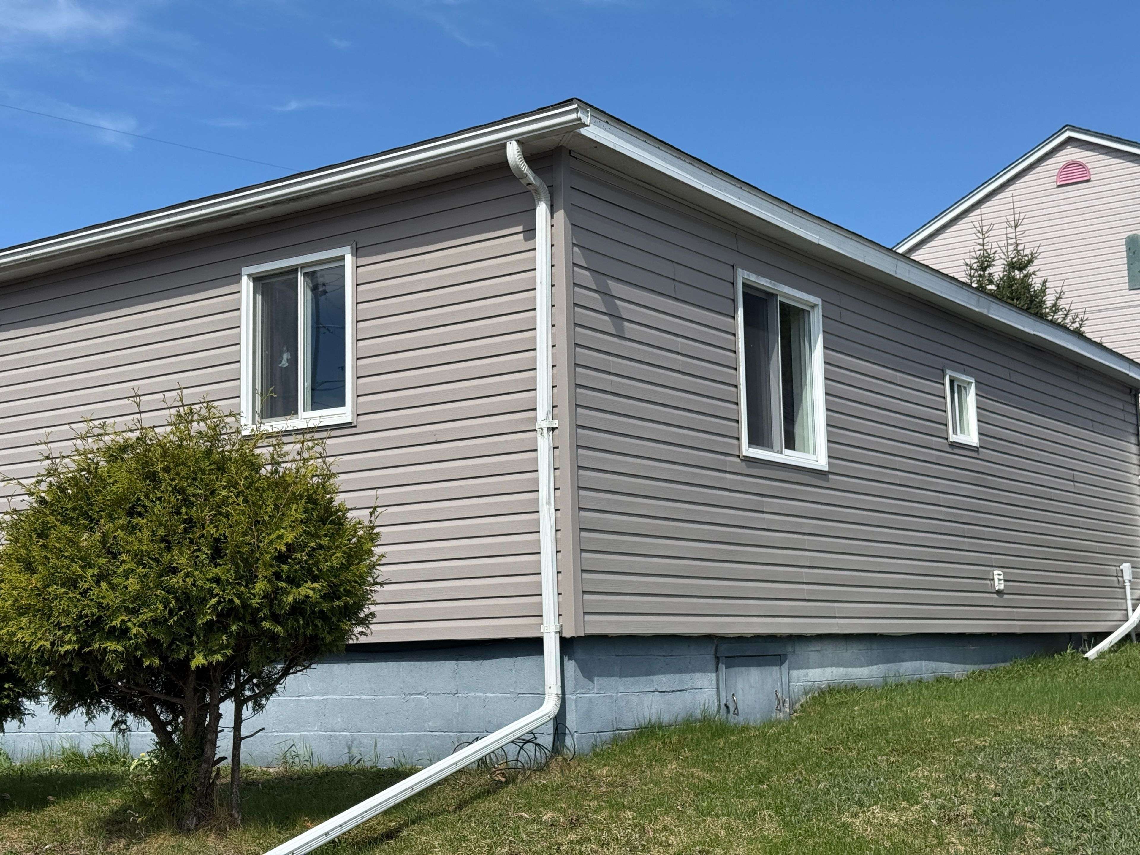 Mattawa, ON P0H 1V0,311 SEVENTH ST