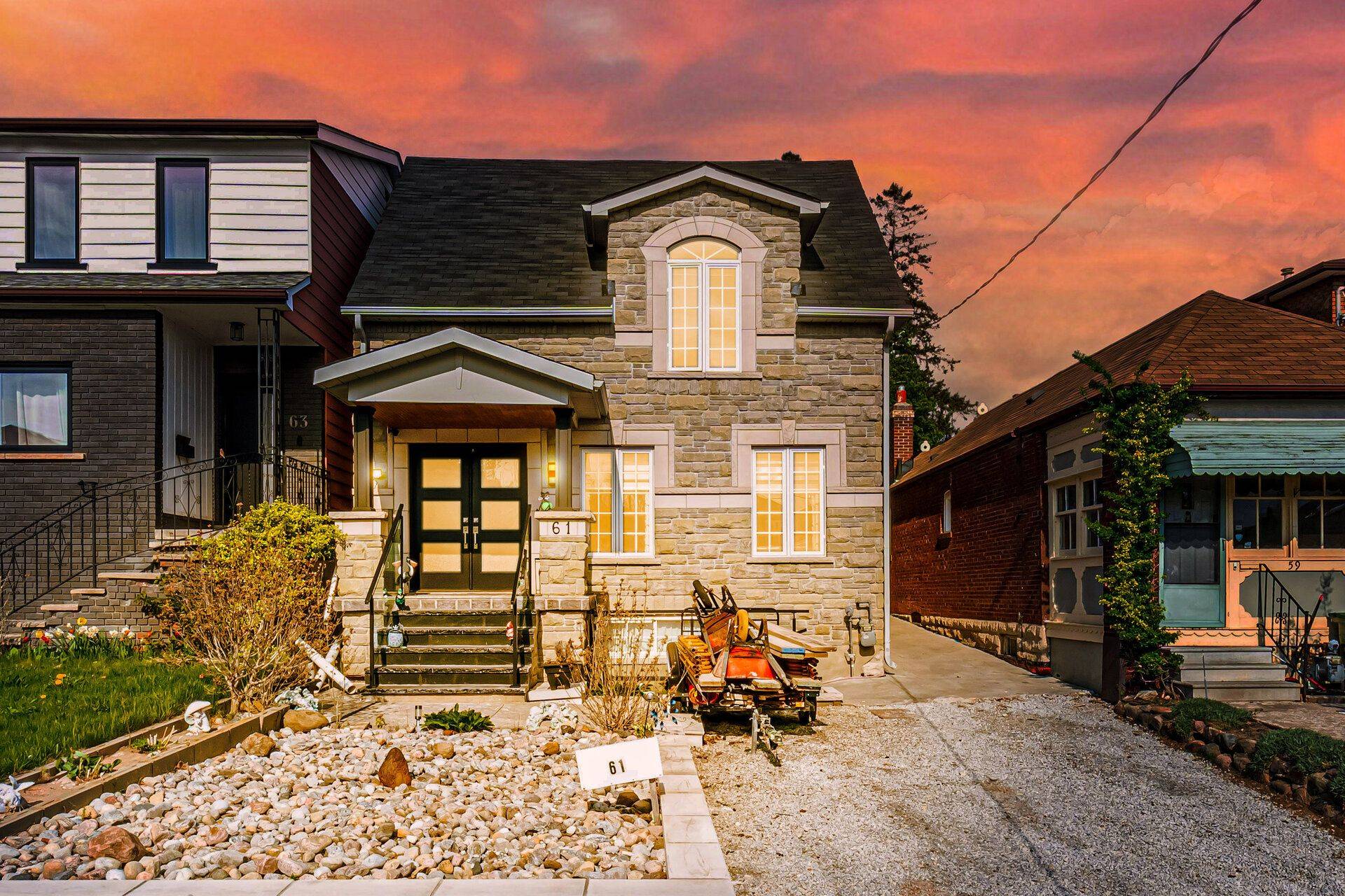 Toronto W03, ON M6E 4E3,61 Branstone RD