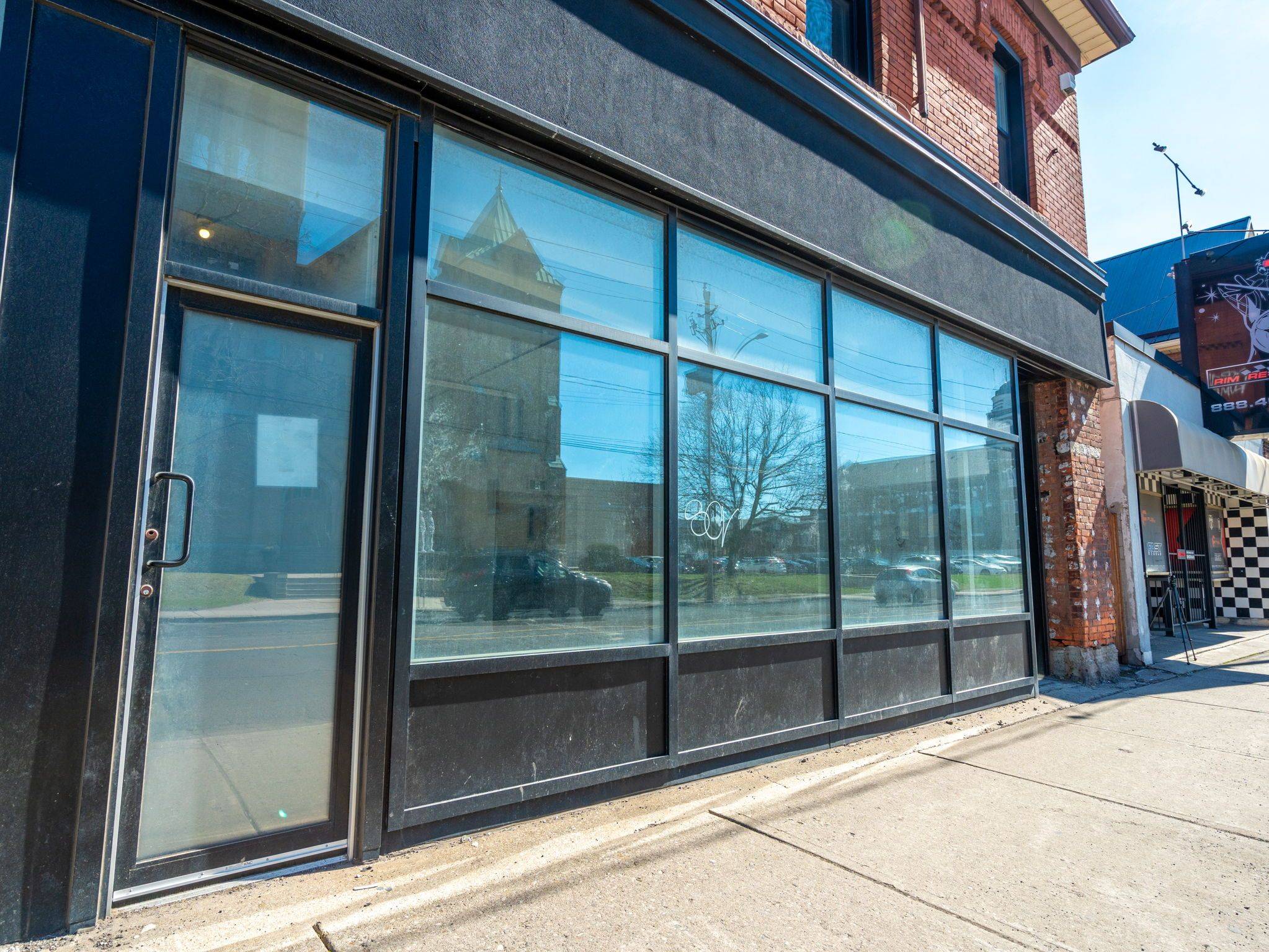 Hamilton, ON L8H 2W1,681 Barton Street East ST E