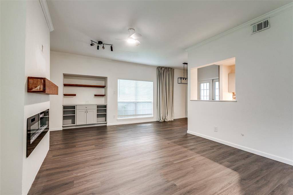 Dallas, TX 75231,8601 Park Lane #111