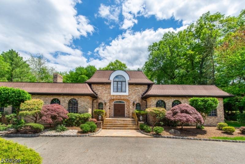 Livingston Twp., NJ 07039,3 Vanderbilt Dr