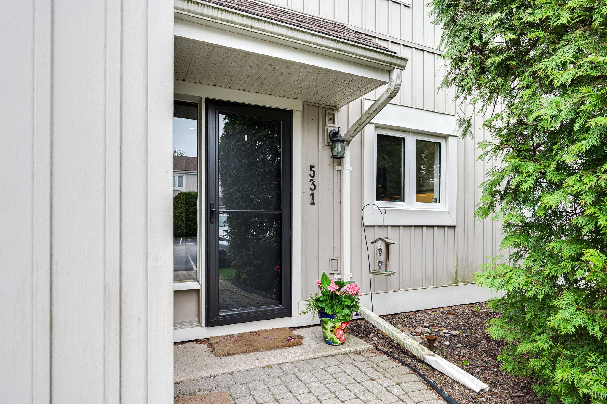 Collingwood, ON L9Y 5B4,22 Dawson DR #531