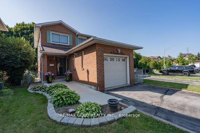 Brampton, ON L6Z 2B3,18 Luminous CT