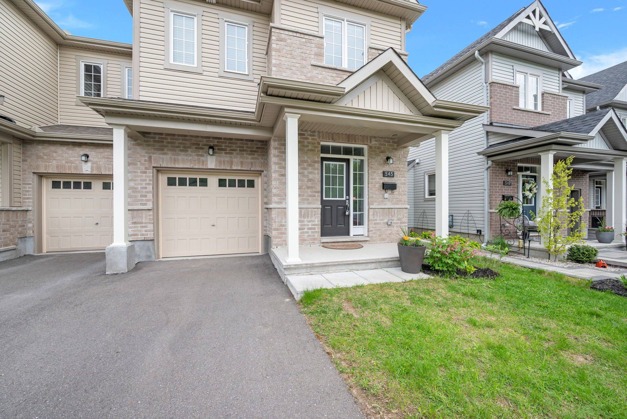 Orleans - Convent Glen And Area, ON K1W 0L8,545 Tulip Tree WAY