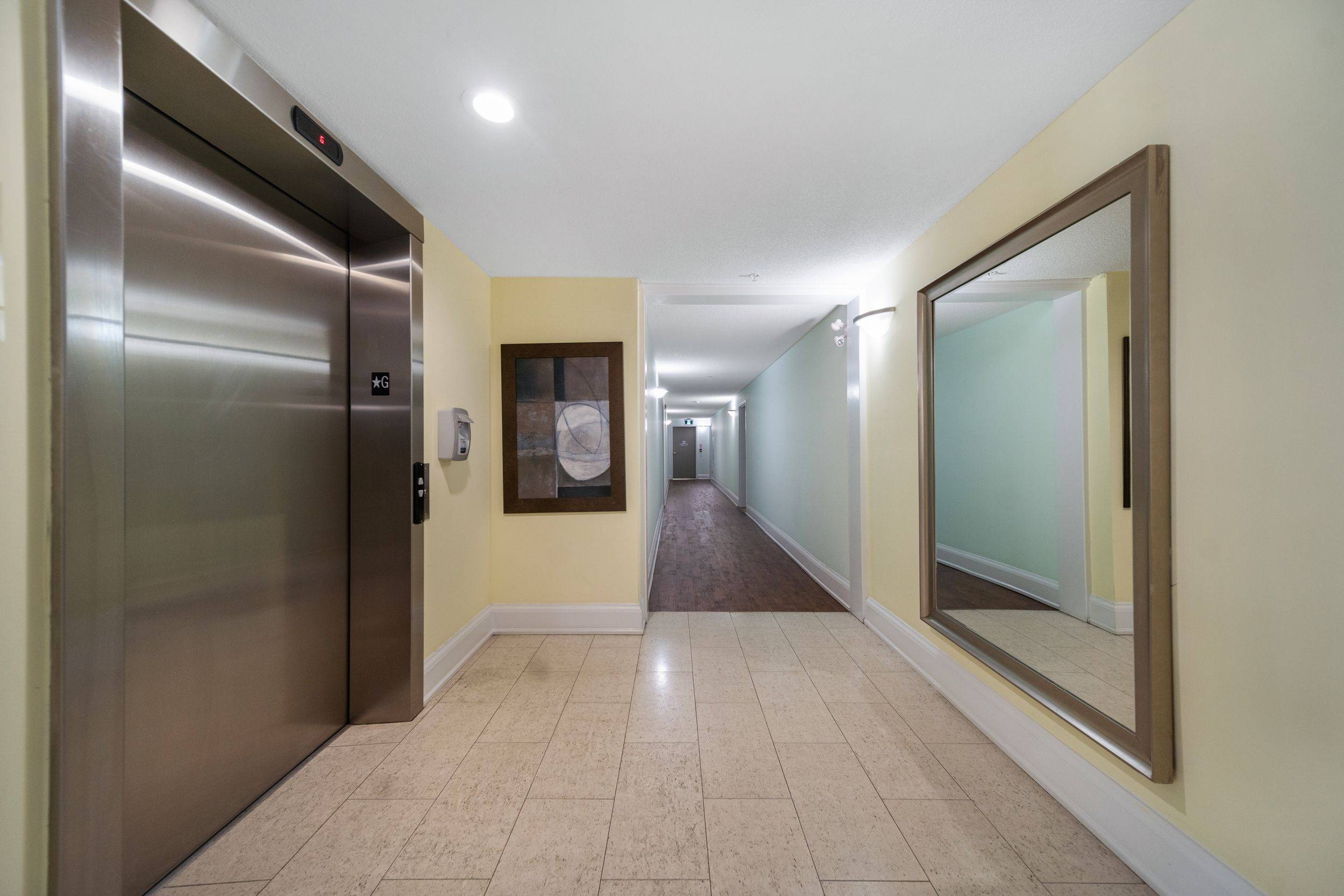 Brampton, ON L6P 2Z6,6 Dayspring CIR #2405