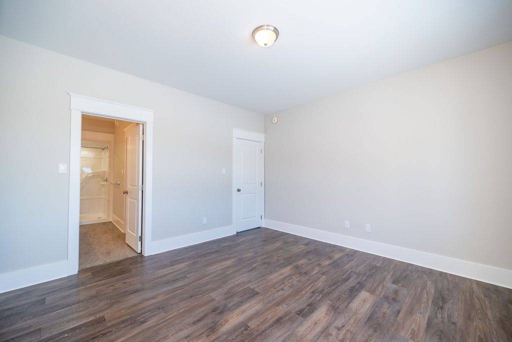 Petawawa, ON K8H 0H3,4 Durant ST