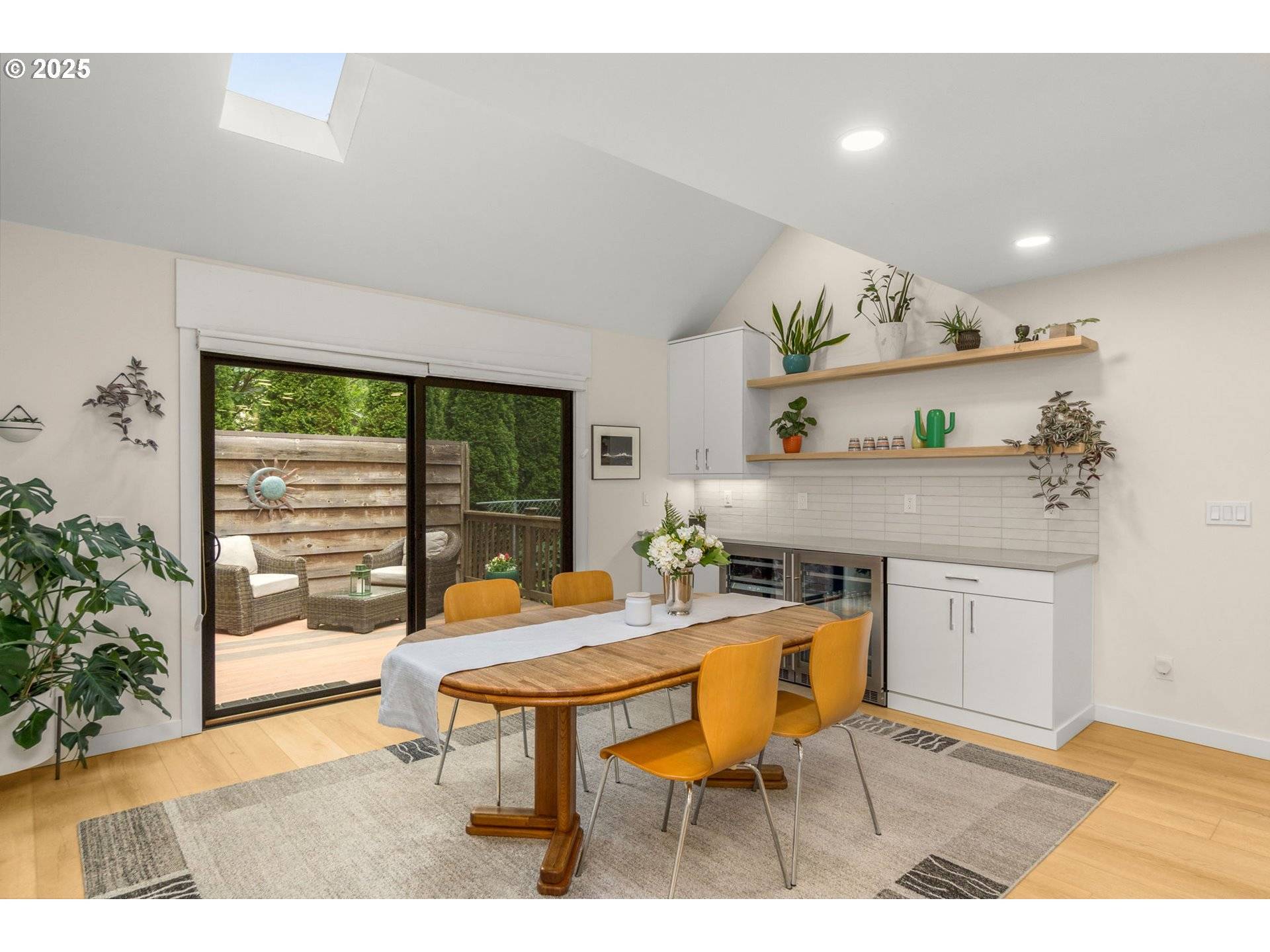 Portland, OR 97225,9990 SW MORRISON ST