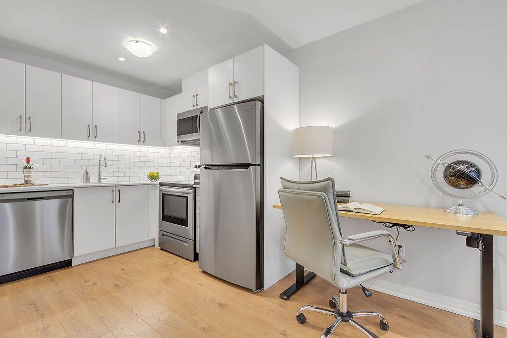 Mississauga, ON L5J 0B5,1165 Journeyman LN #104