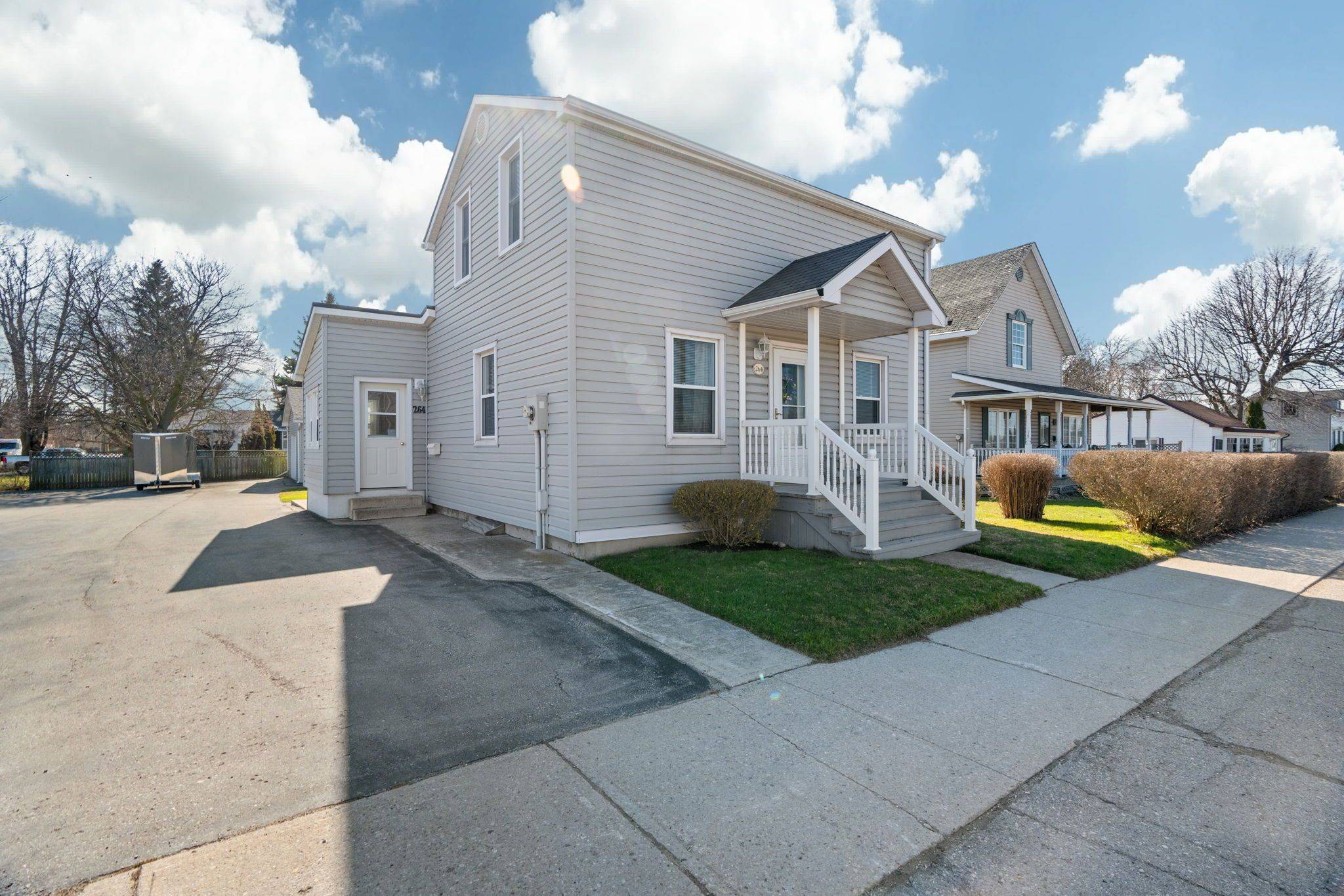 Goderich, ON N7A 2Z9,264 Huron RD