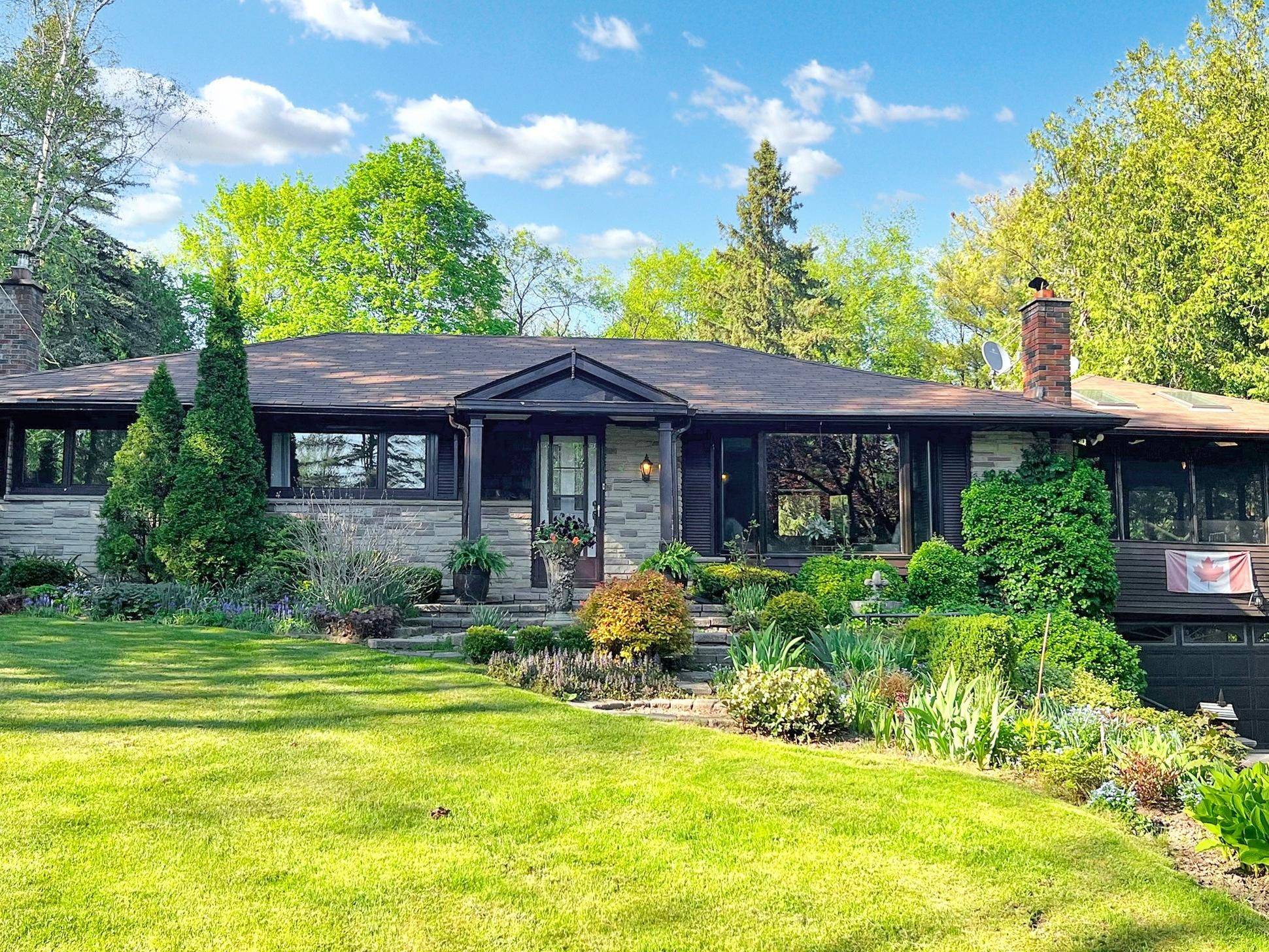 Pickering, ON L1Y 1A1,5085 Sideline 12 N/A