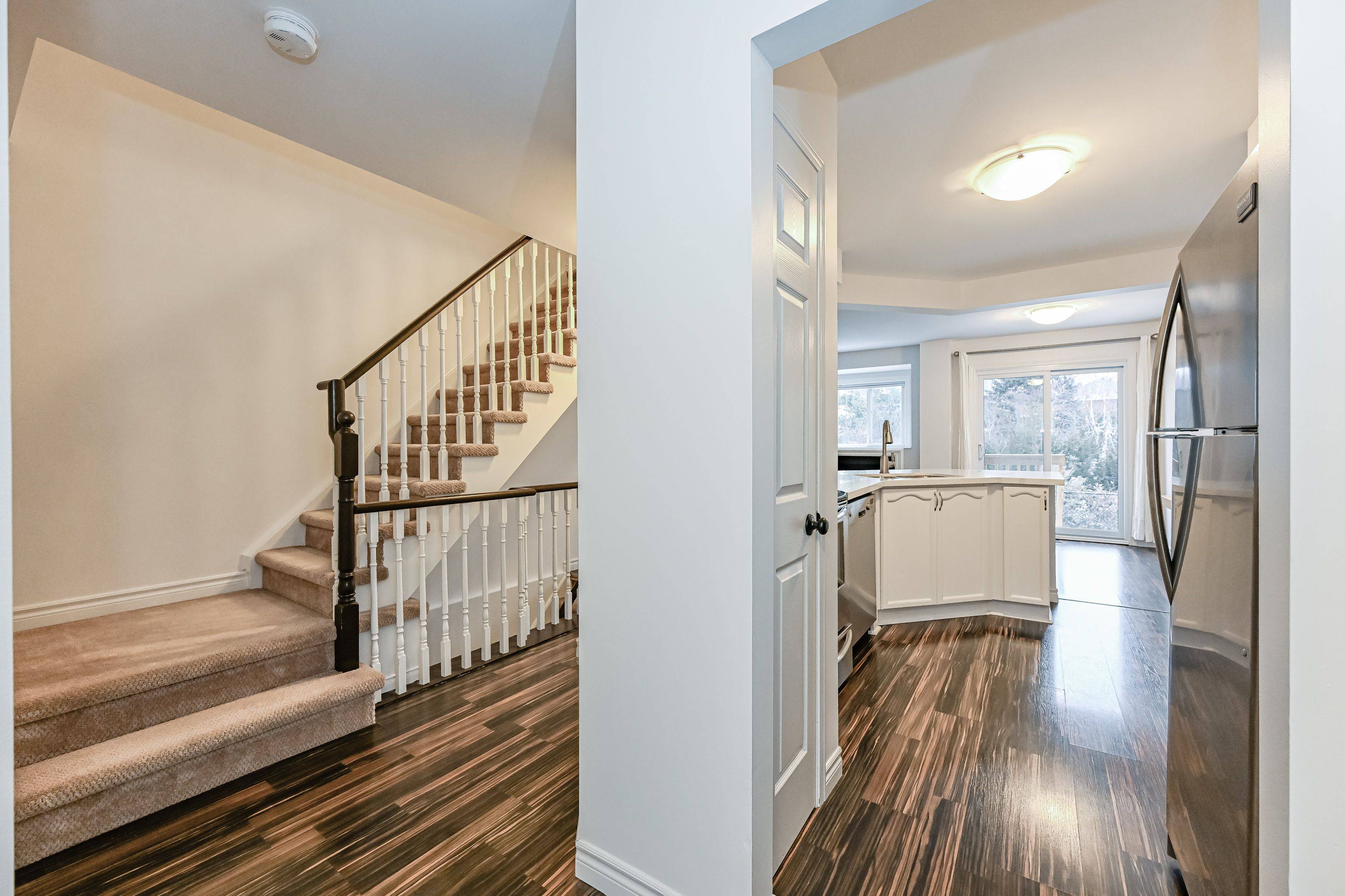 Hamilton, ON L8B 1B4,75 Ryan's WAY #12