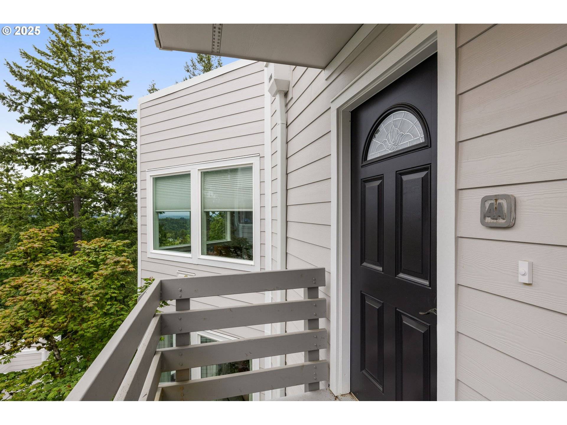 Lake Oswego, OR 97035,48 EAGLE CREST DR #4A
