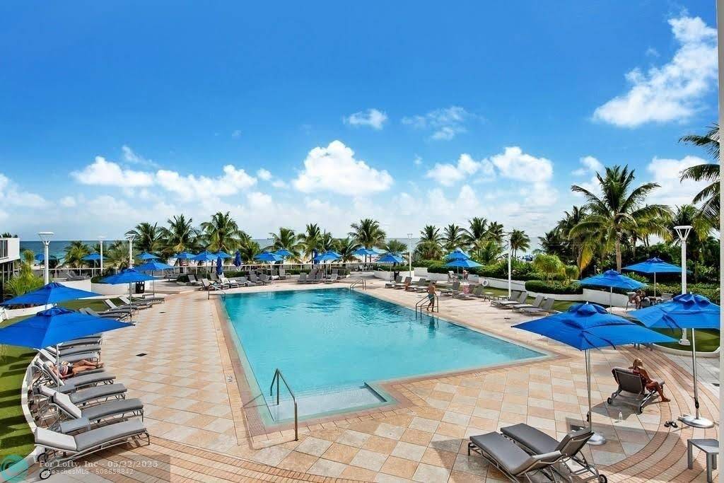 Miami Beach, FL 33139,100 lincoln rd  #411B