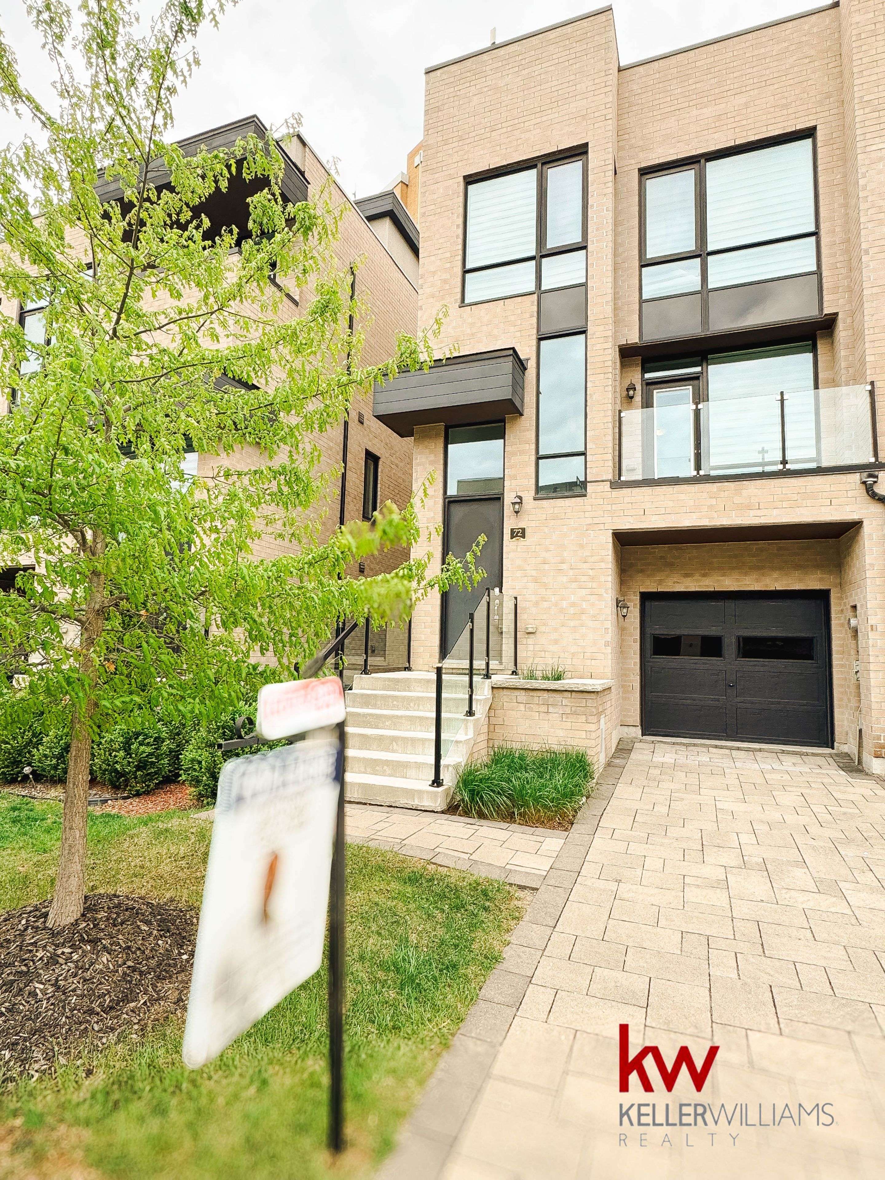 Toronto W09, ON M9R 0B3,72 Pony Farm DR
