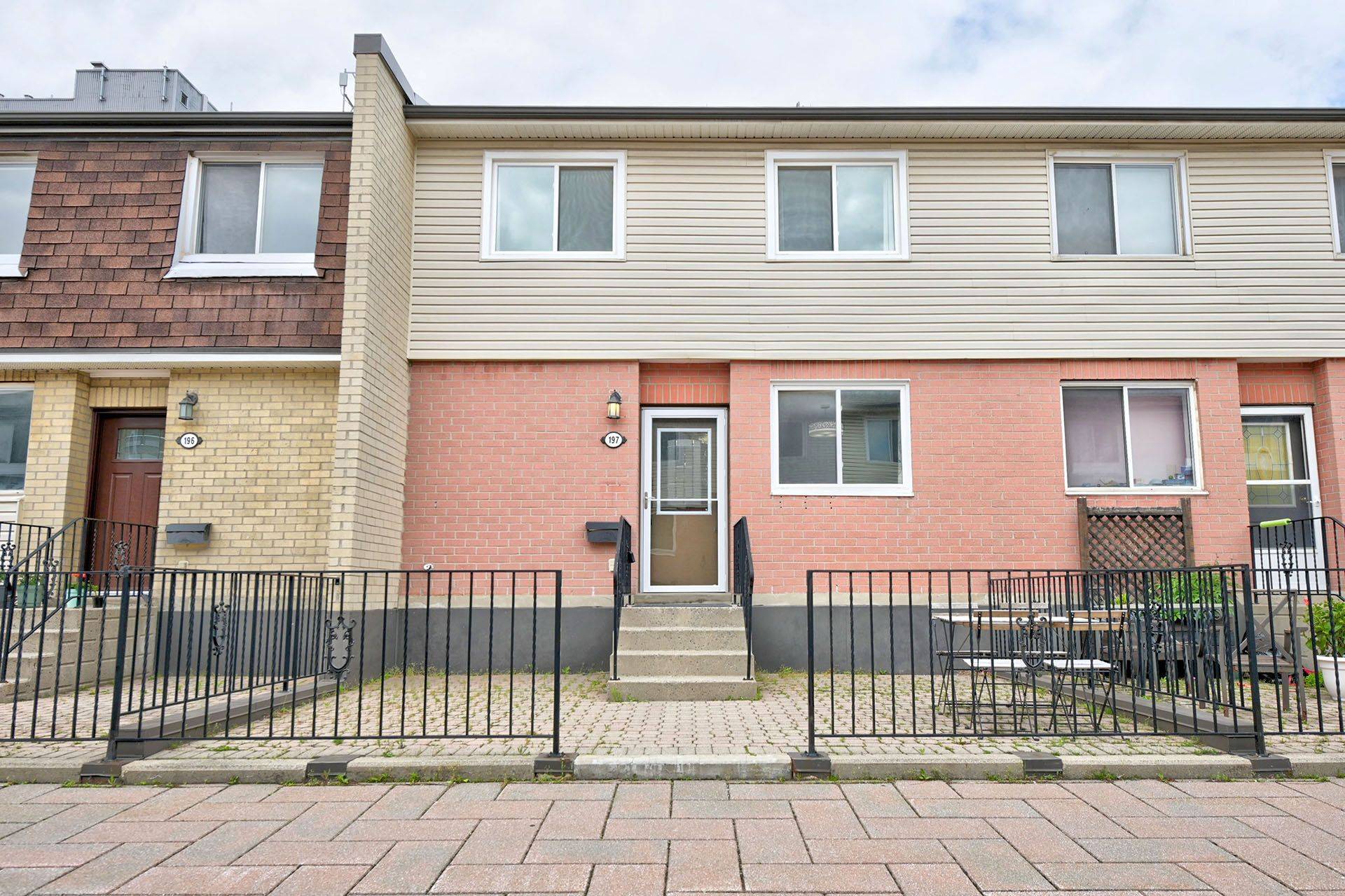 Mississauga, ON L5J 4J2,2170 Bromsgrove RD #197