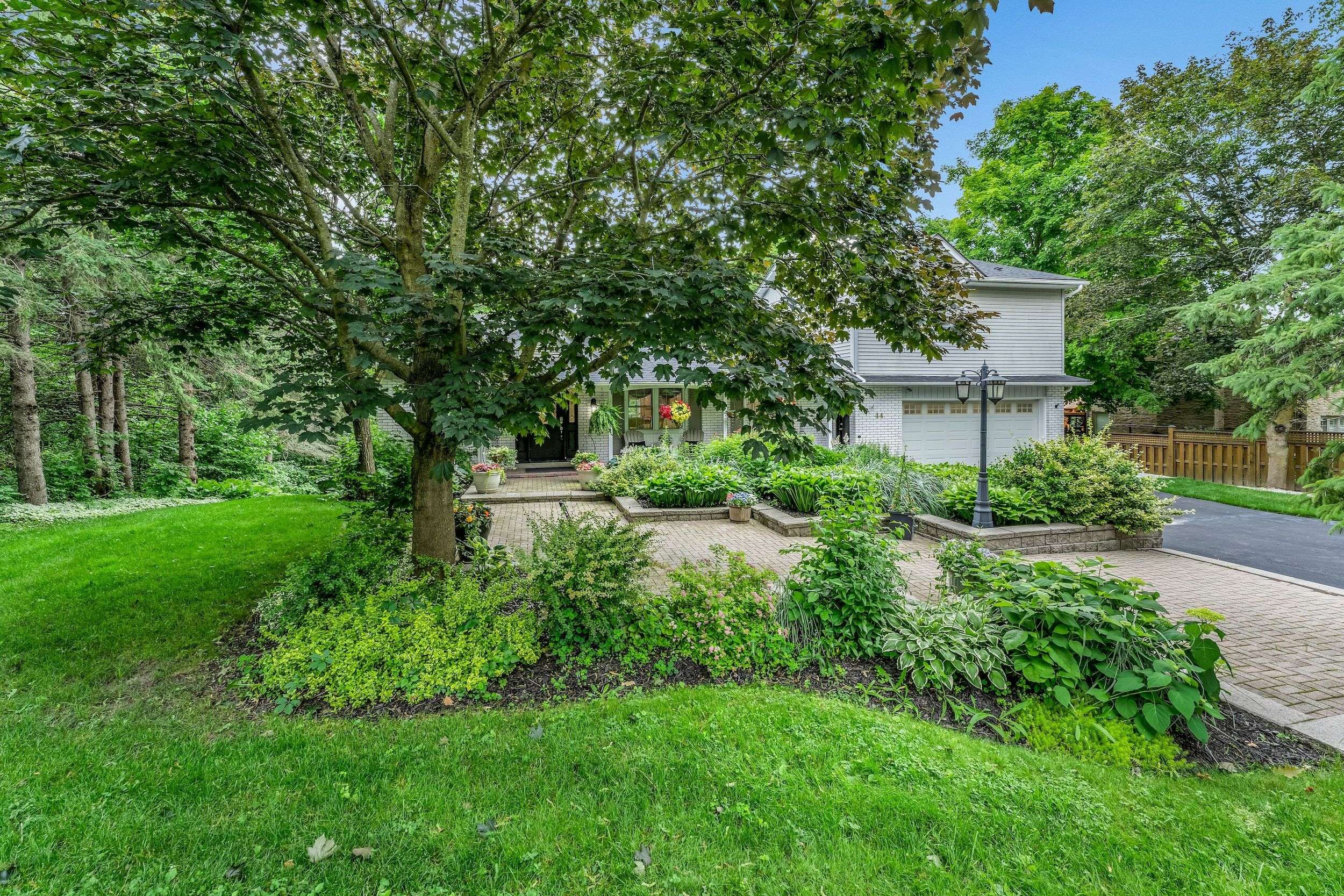 New Tecumseth, ON L0G 1W0,44 Rodcliff RD