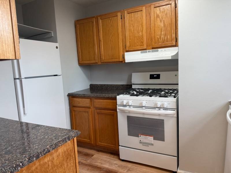 Montclair Twp., NJ 07043,160 Gordonhurst #J21