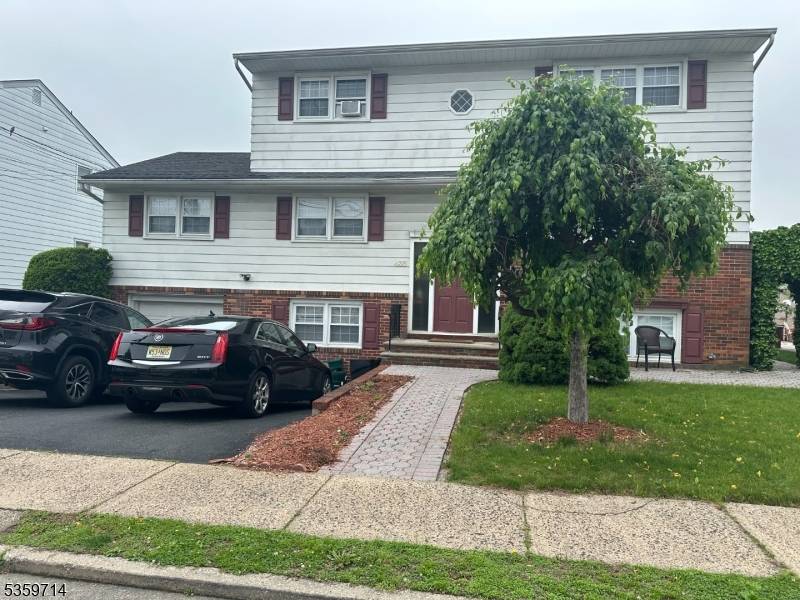 South Hackensack Twp., NJ 07606,436 N Taylor Ave