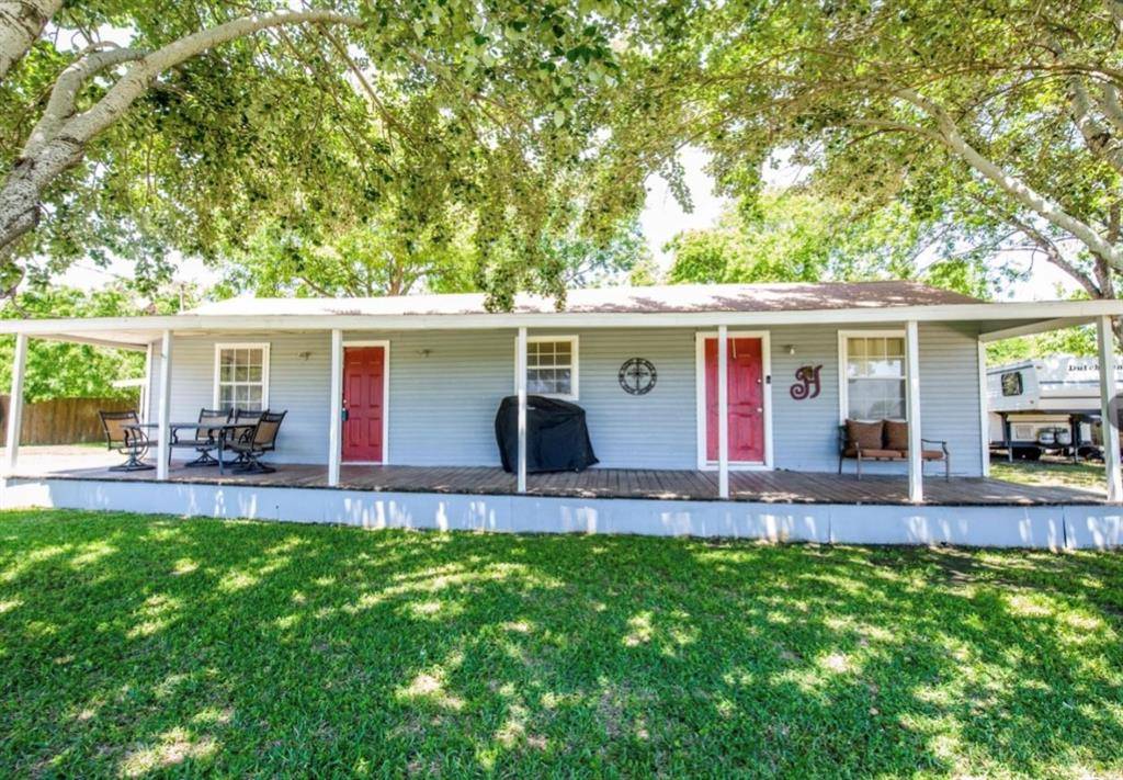 Palmer, TX 75152,270 E Lamar Street