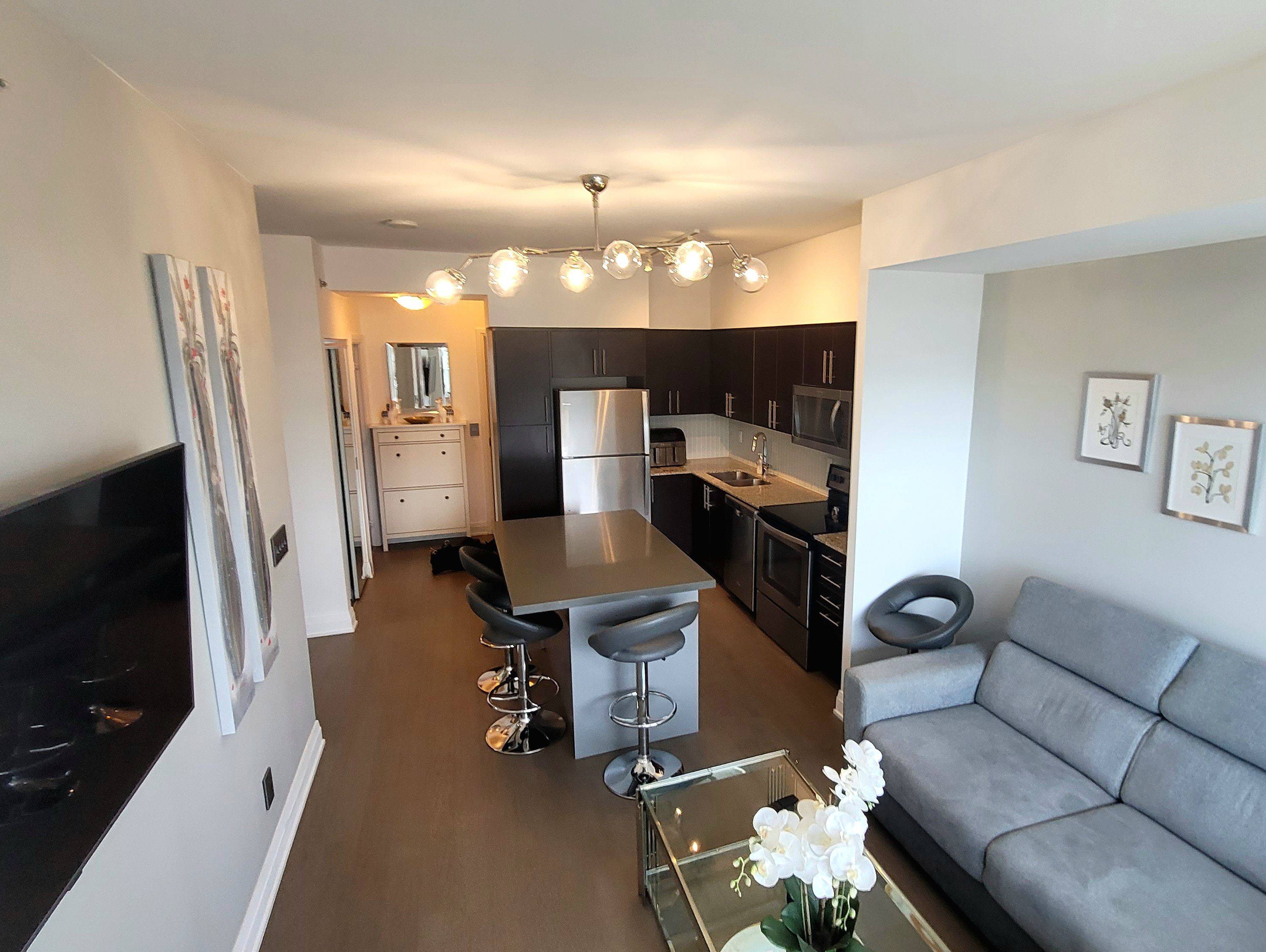Oakville, ON L6K 0H9,55 Speers RD #708