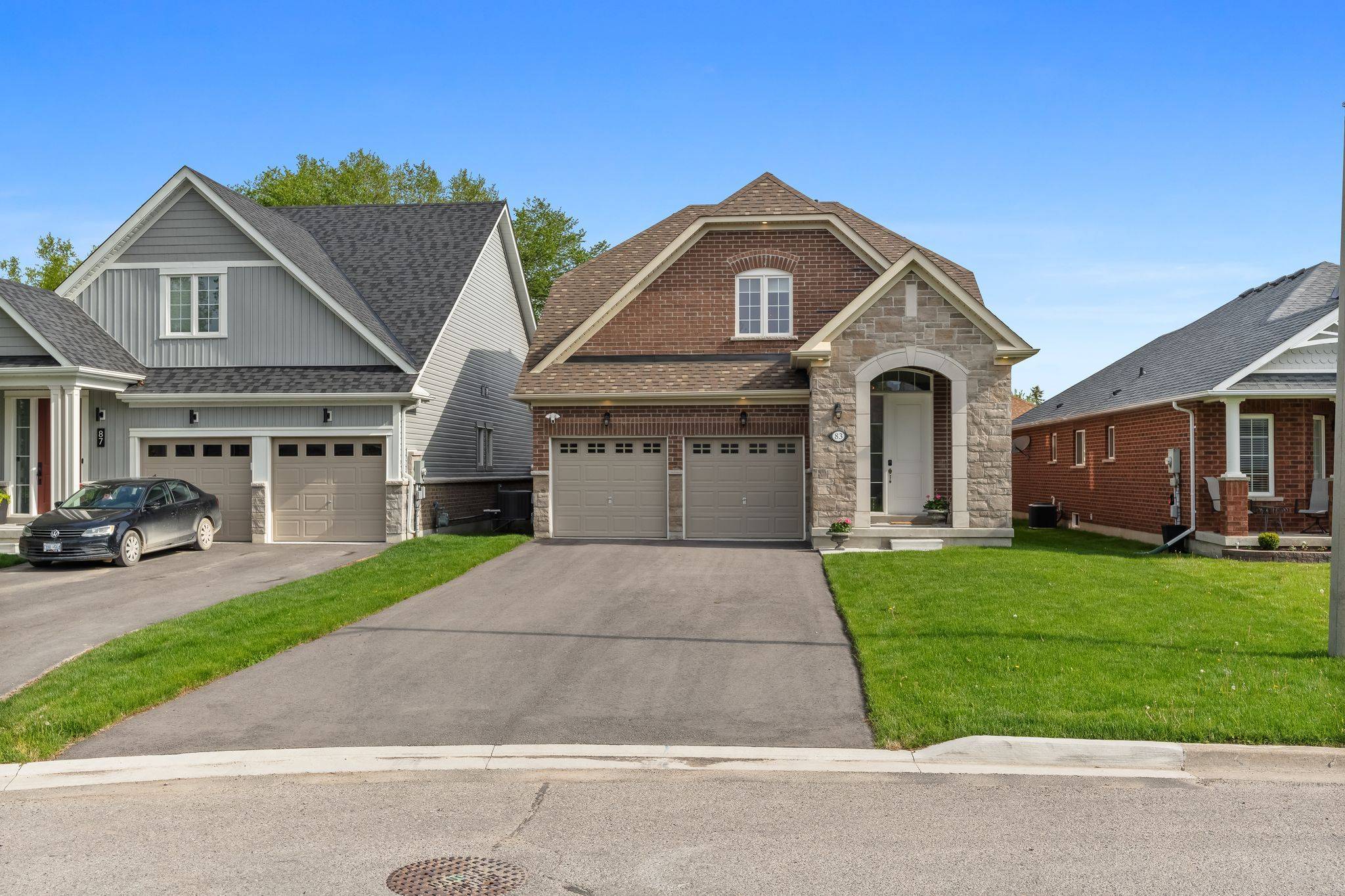 Scugog, ON L9L 1V6,83 Steinway DR