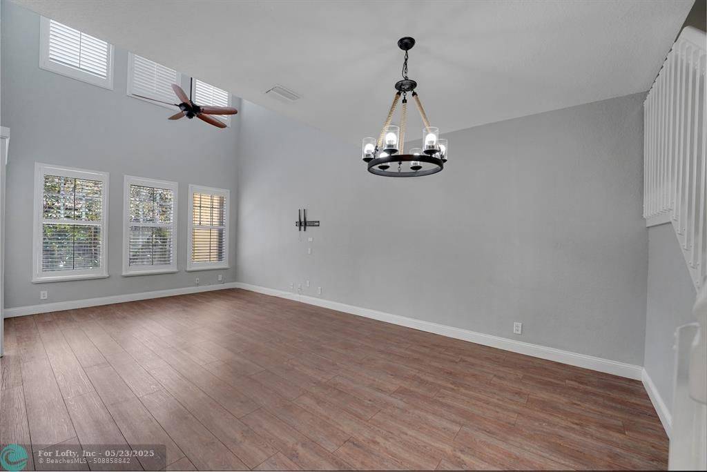 Coral Springs, FL 33076,5747 NW 119th Dr
