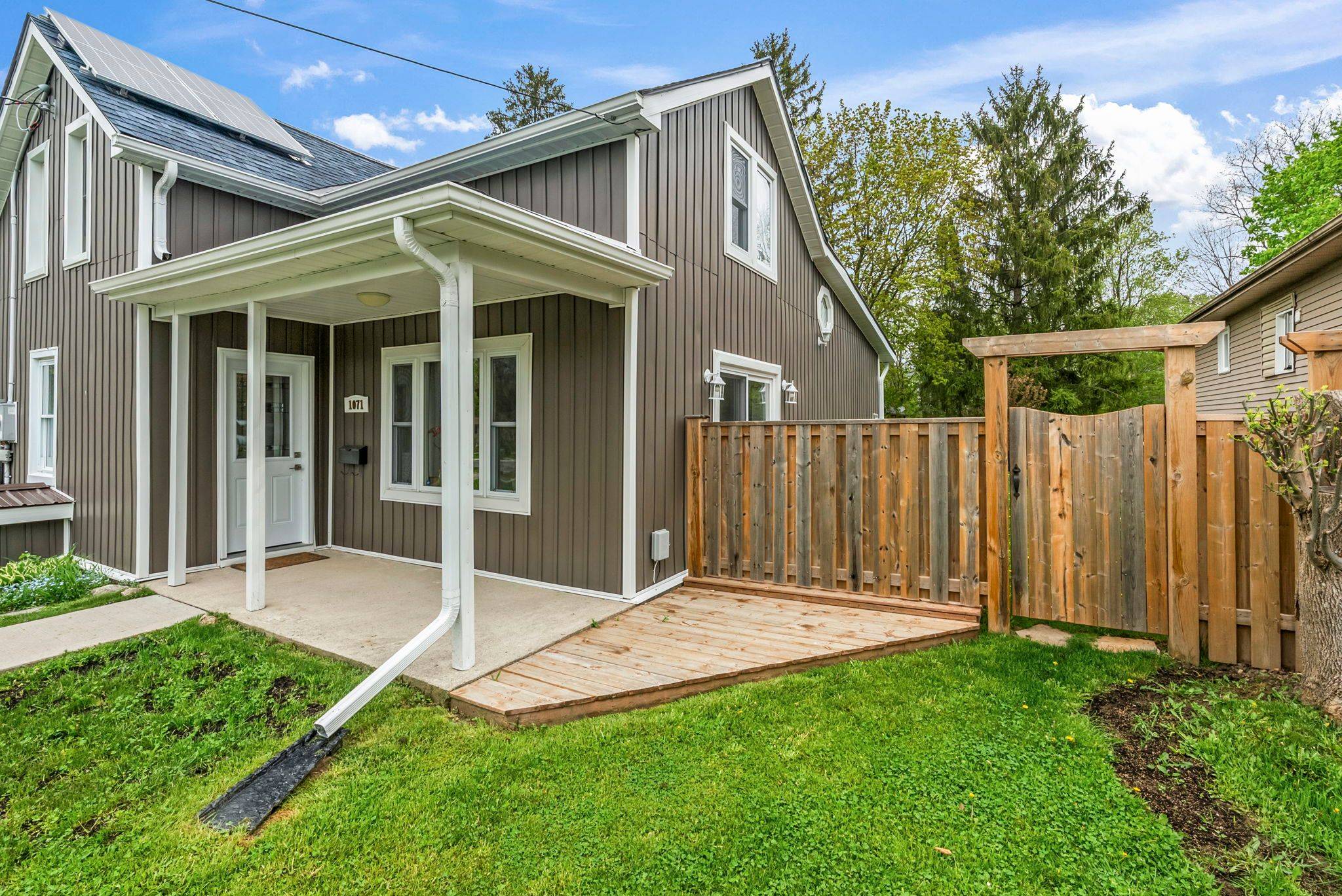 Owen Sound, ON N4K 5G8,1071 6th AVE W
