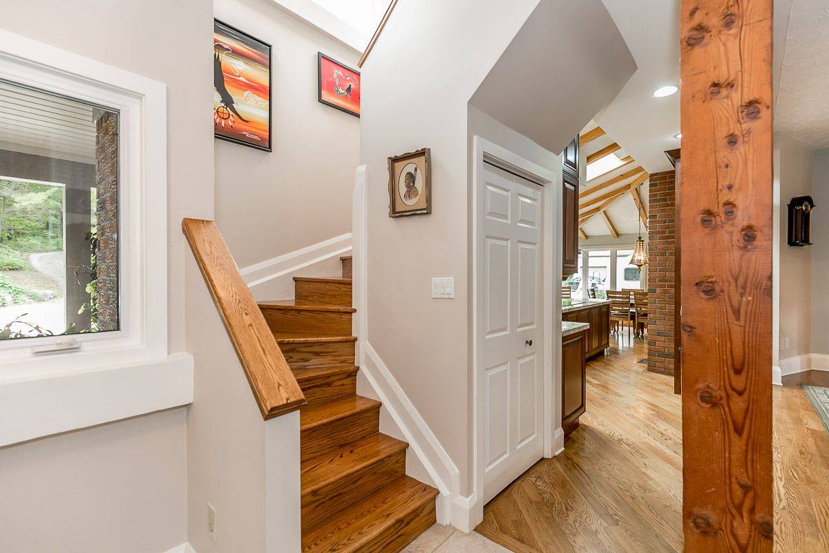 Newmarket, ON L3X 1Z8,16365 Bathurst ST